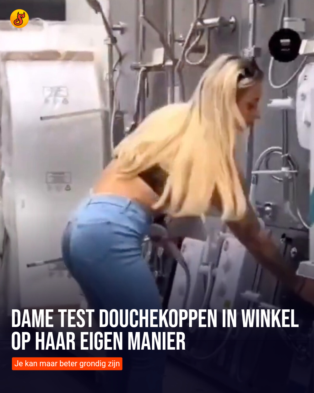 Dame test douchekoppen in winkel op haar eigen manier