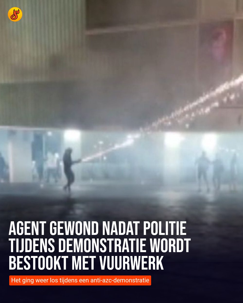 Agent gewond nadat politie tijdens demonstratie wordt bestookt met vuurwerk
