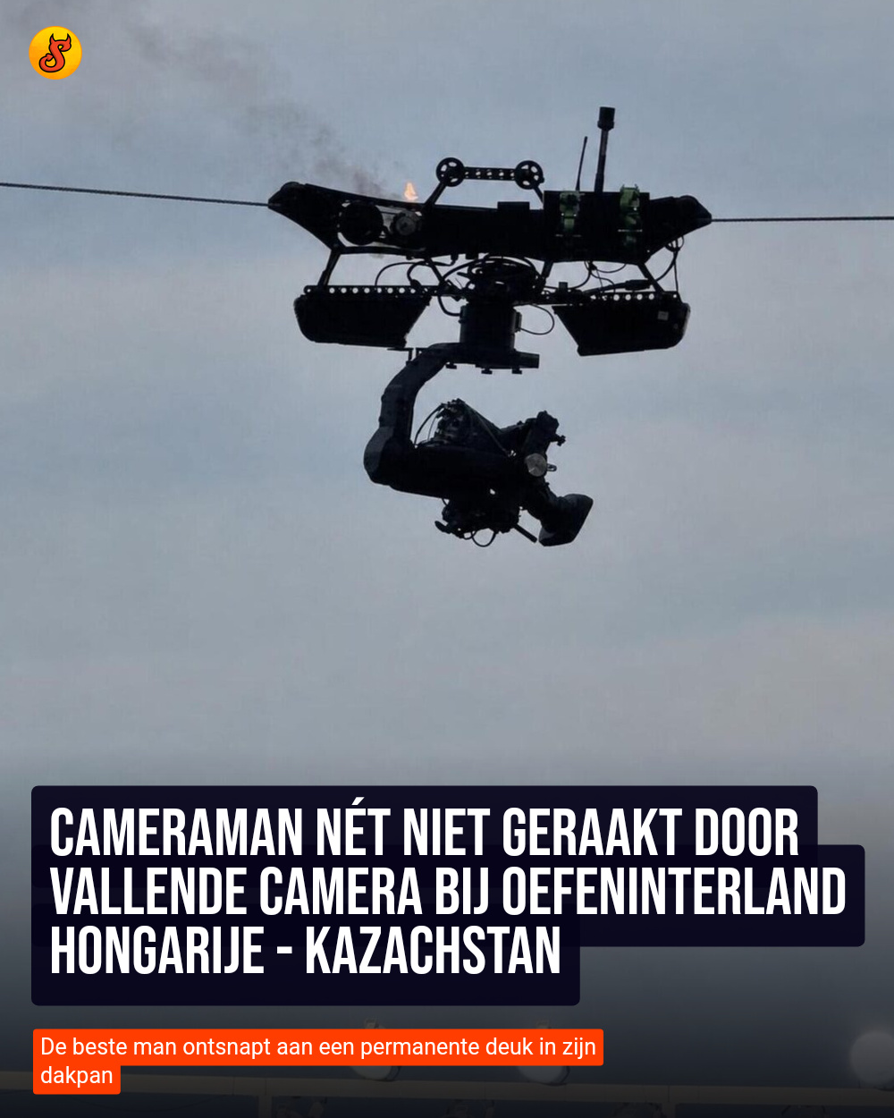 Cameraman nét niet geraakt door vallende camera bij oefeninterland Hongarije - Kazachstan