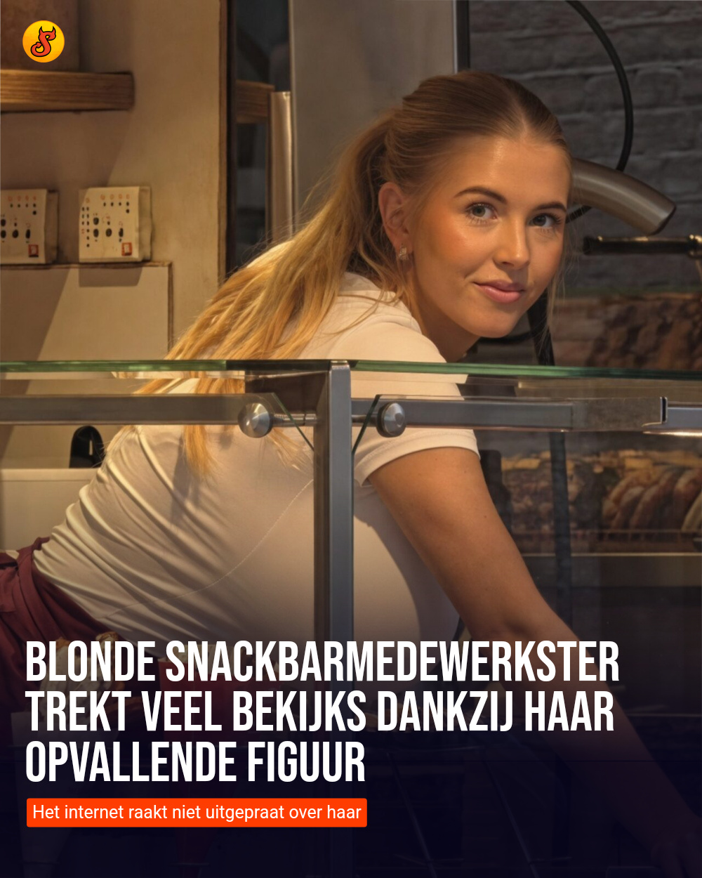 Blonde snackbarmedewerkster trekt veel bekijks dankzij haar opvallende figuur