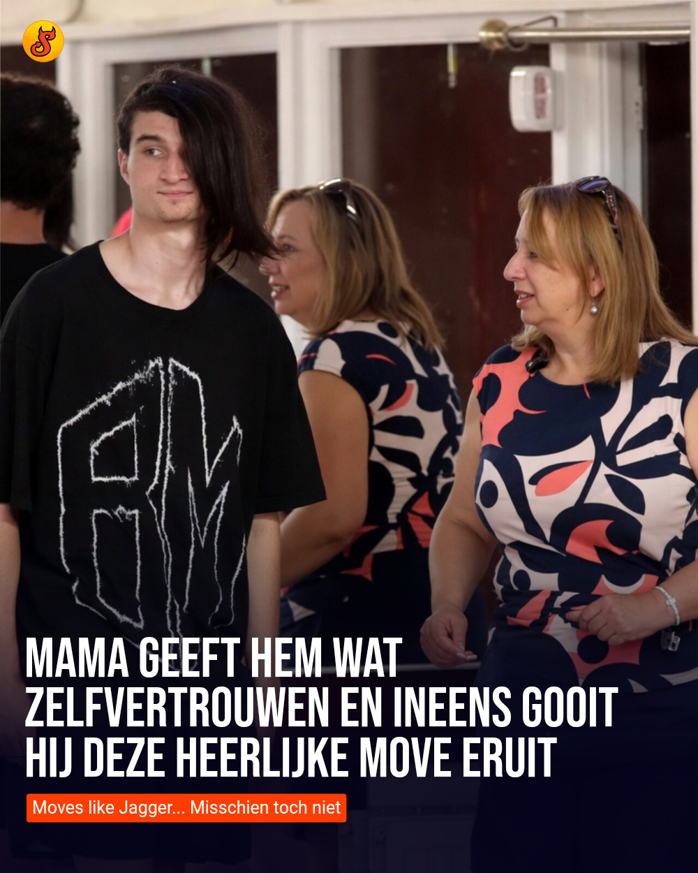 Mama geeft hem wat zelfvertrouwen en ineens gooit hij deze heerlijke move eruit