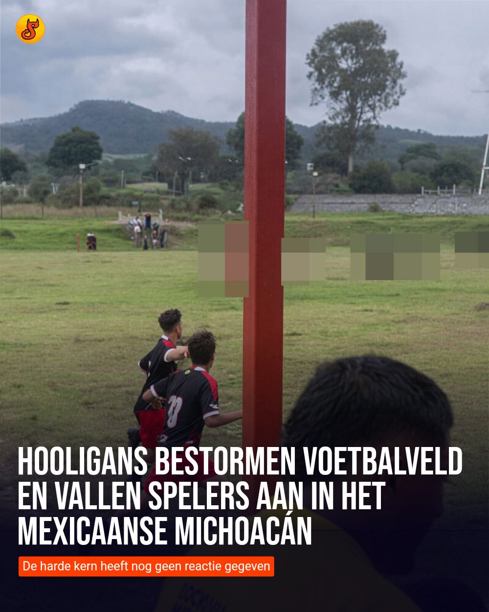 Hooligans bestormen voetbalveld en vallen spelers aan in het Mexicaanse Michoacán