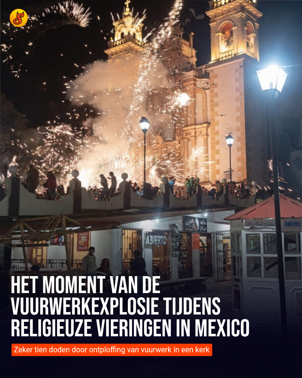 Het moment van de vuurwerkexplosie tijdens religieuze vieringen in Mexico