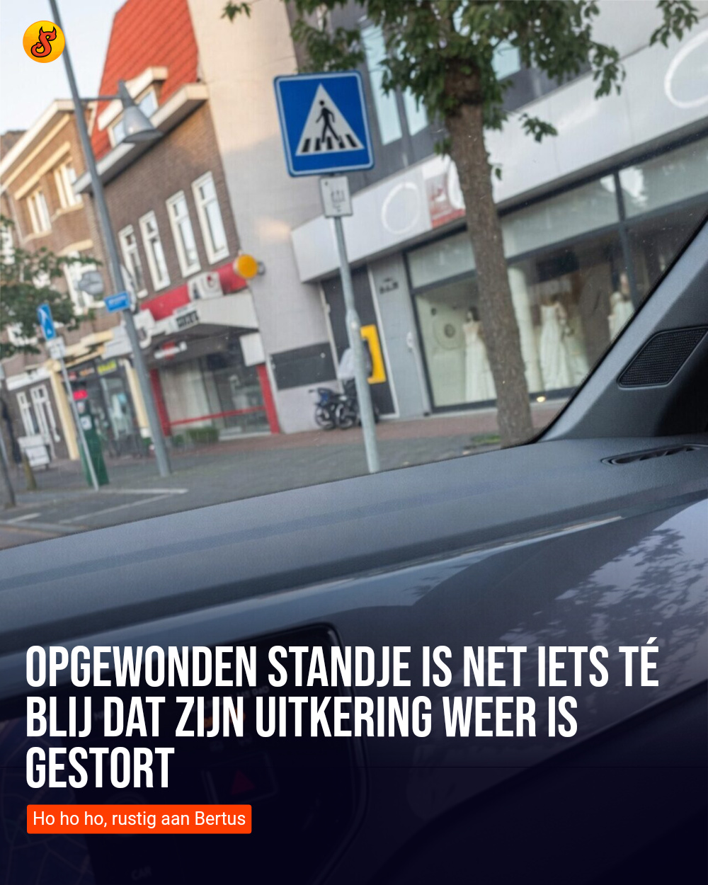 Opgewonden standje is net iets té blij dat zijn uitkering weer is gestort