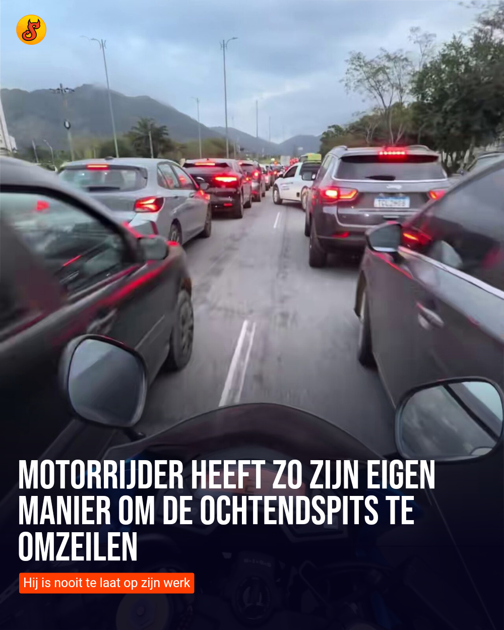 Motorrijder heeft zo zijn eigen manier om de ochtendspits te omzeilen