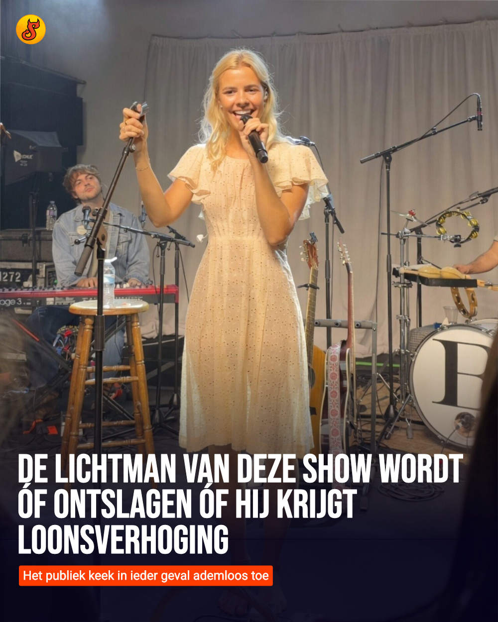 De lichtman van deze show wordt óf ontslagen óf hij krijgt loonsverhoging