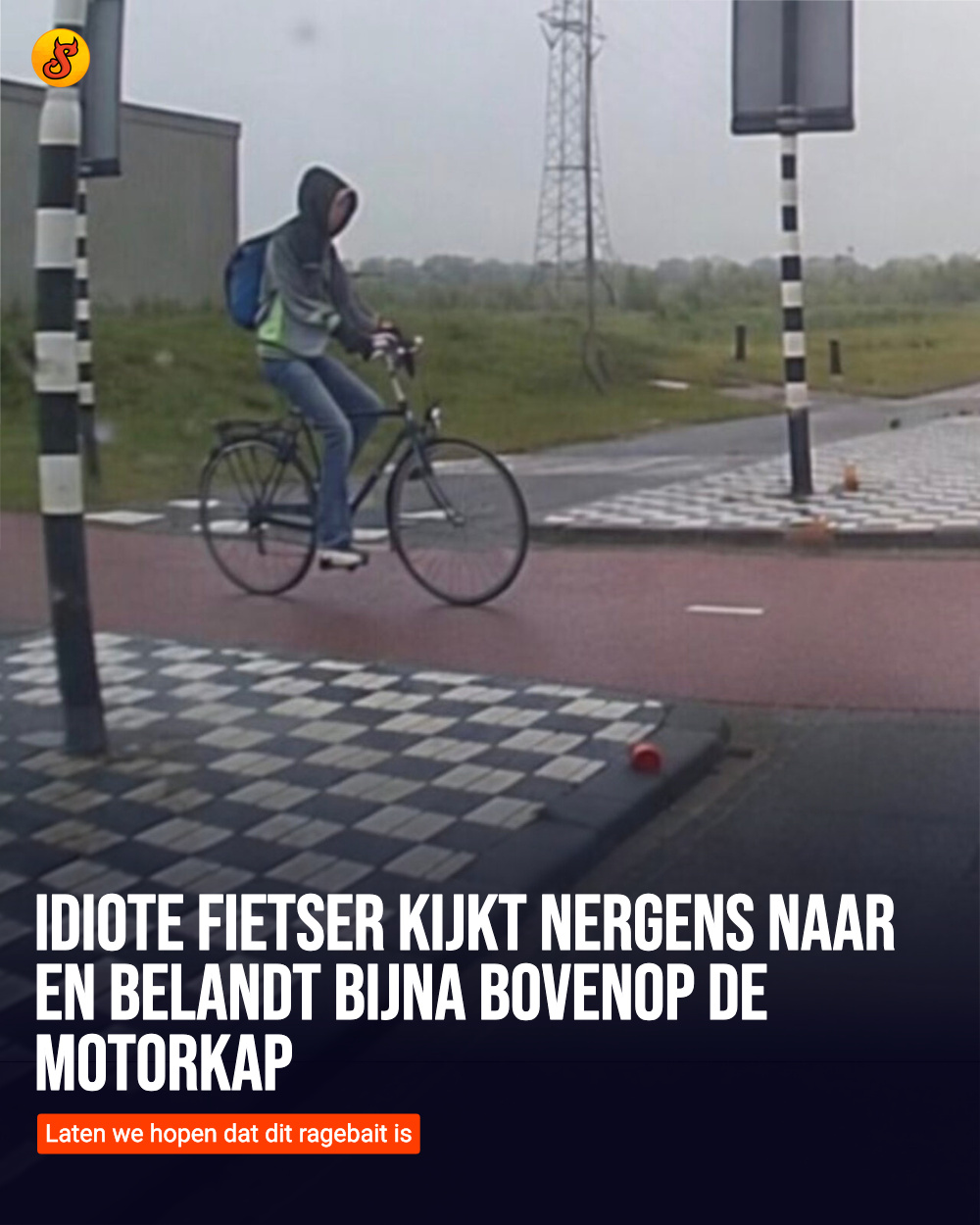 Idiote fietser kijk nergens naar en belandt bijna bovenop de motorkap