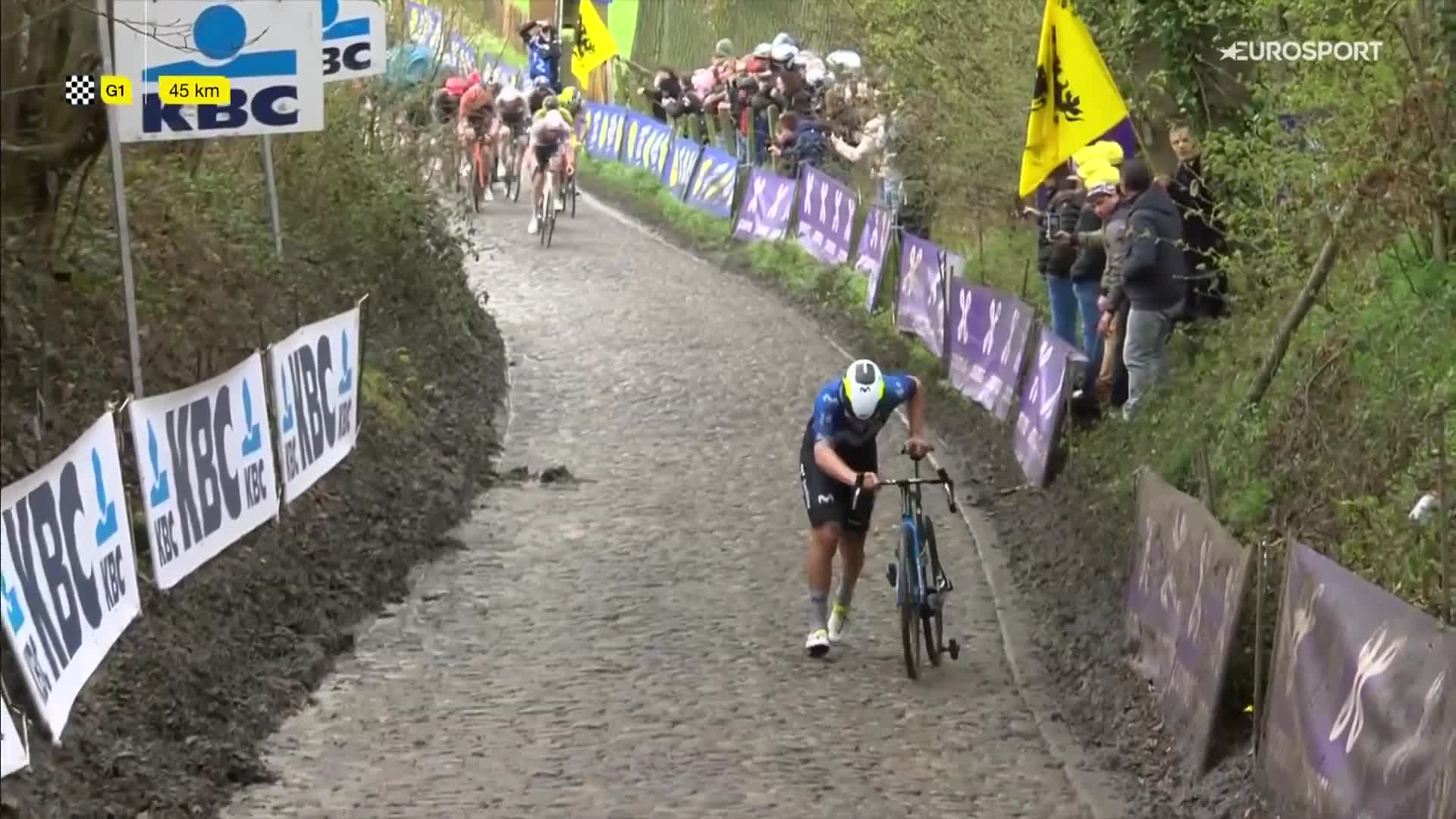 Bijna iedereen moest afstappen, behalve Mathieu van der Poel