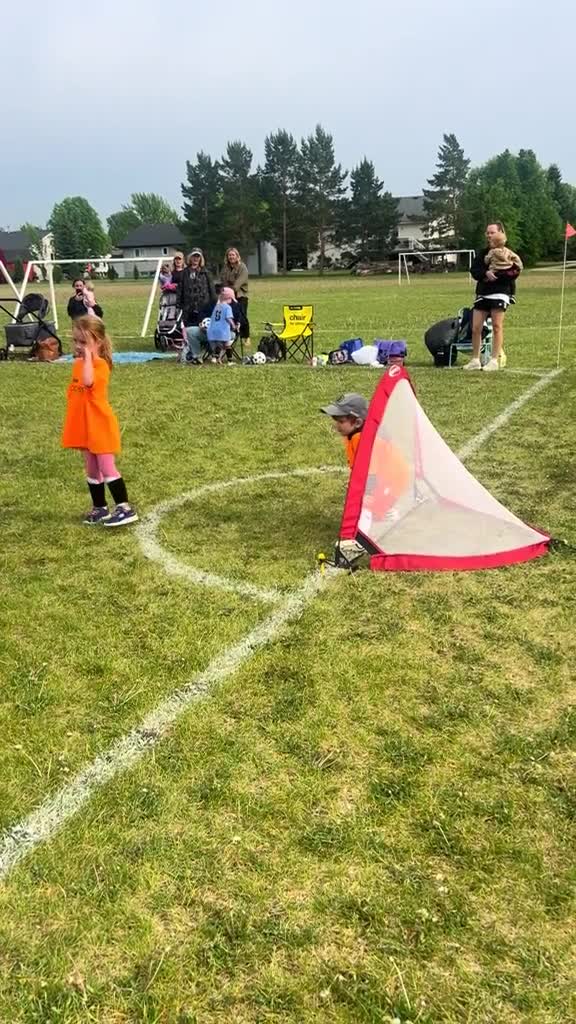 Kind heeft ping 200 tijdens een potje voetbal