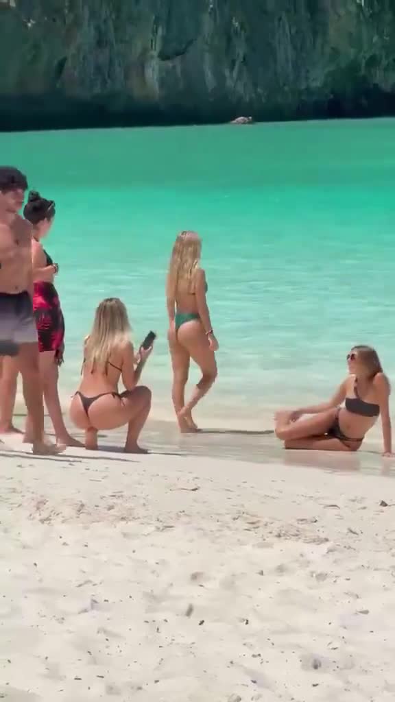 Papa geniet tijdens zijn vakantie lekker van het uitzicht