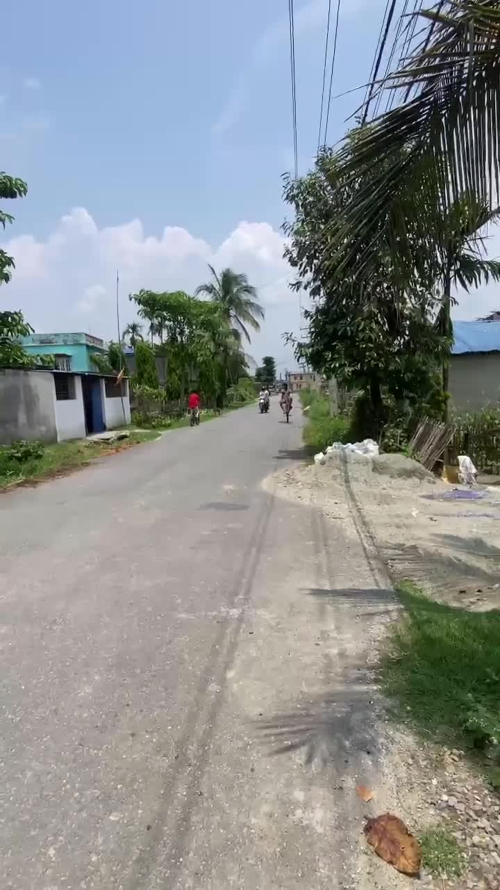 Fiets heeft het helemaal gehad met zijn gewheelie!