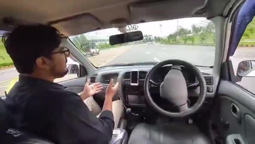 De eerste zelfrijdende auto in India