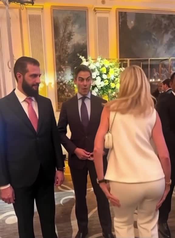 Maxima geeft een dansshowtje voor Jetten en de koppensneller
