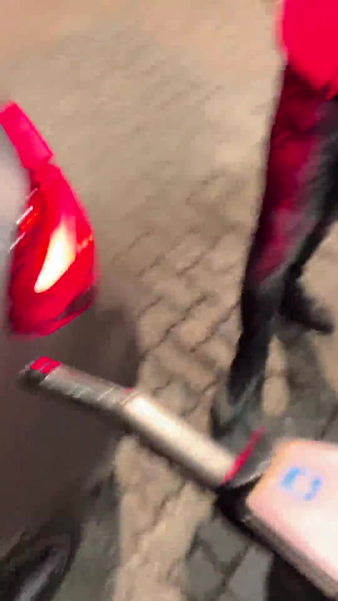 Vandaar dat tanken zo %@%#$ duur is