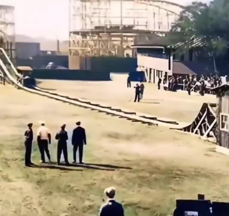 Beelden van een stuntshow in 1922