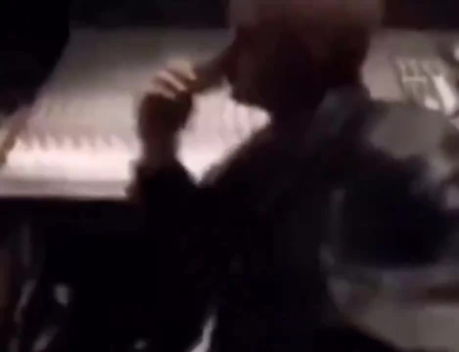 De eerste keer dat Eminem de studio indook met Dr. Dre