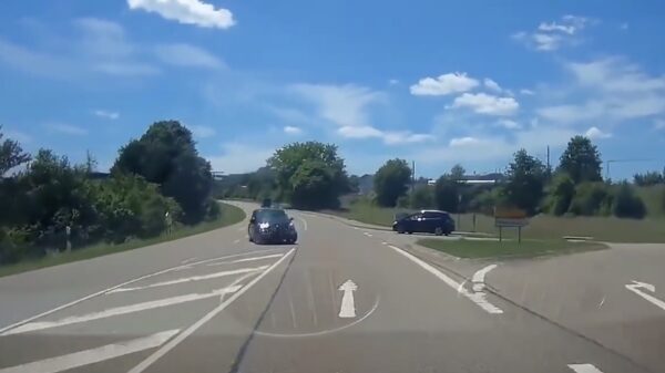 Bij afslaan in het verkeer is een juiste timing best belangrijk