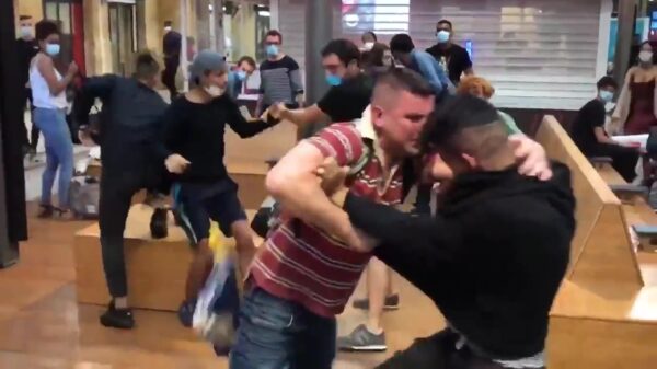 Poolse toerist laat zich niet beroven en gaat Franse zakkenrollers te lijf