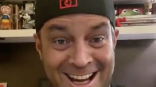 Deze video is duidelijk een gevalletje gezichtsbedrog