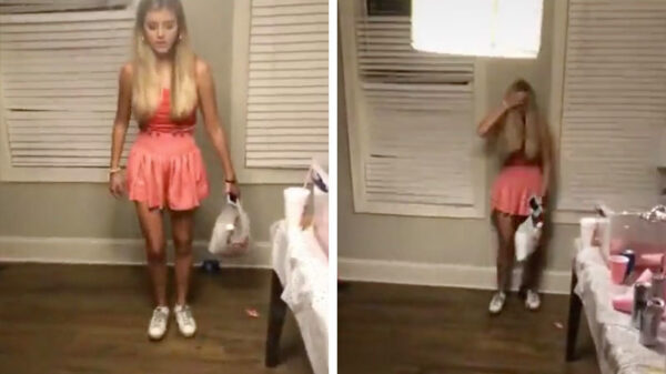 Mission impossible: blondje vs ballon vs lamp