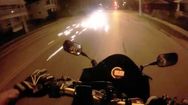 Nog een prutser die beter geen wheelie had kunnen doen