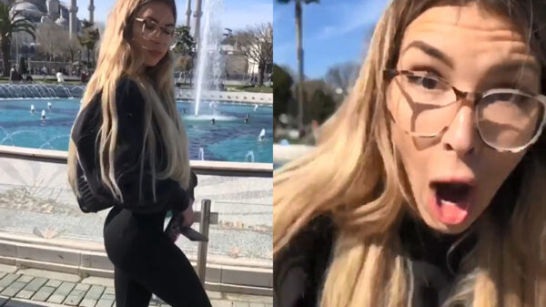 Blondje heeft vandaag een veel te strakke yogabroek aangetrokken