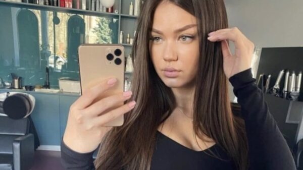 Dominante vrouwen in latex en leer hebben het weer voor het zeggen (11)