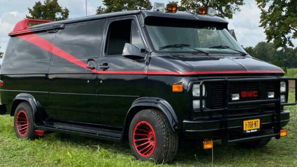 Koop dan: supervette replica van de A-Team bus staat op Marktplaats