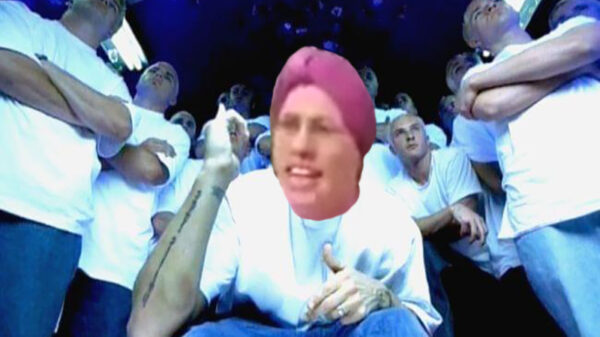 Klagende vrouw spit onbedoeld beter dan Eminem