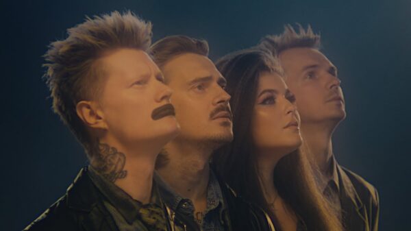 Little Big gaat vandaag op de romantische toer met hun Skibidi-remix