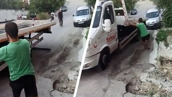 Onhandige wegsleepdienstmedewerker is iets cruciaals vergeten