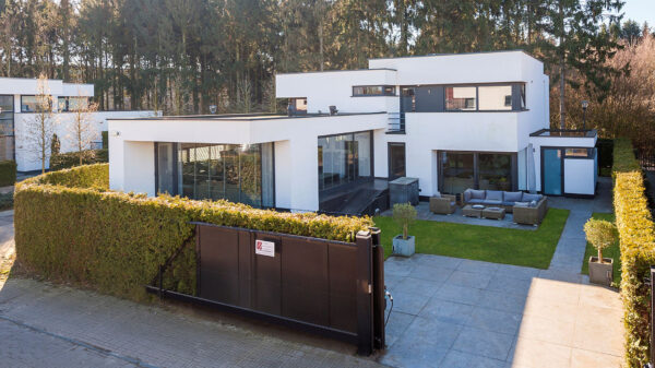 Royaal familiehuis in Eindhoven voor slechts €1.25 miljoen is lang niet gek!