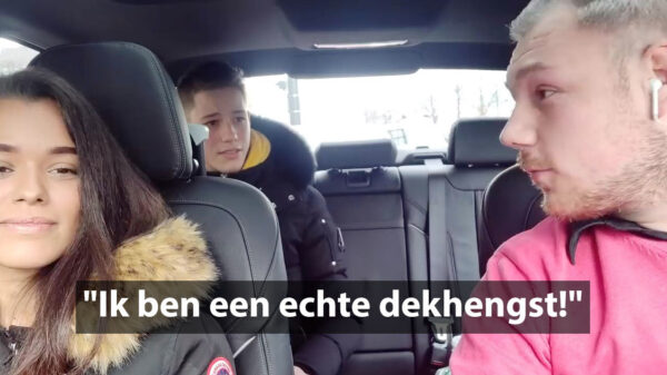 Temptation Taxi: gast scheldt vriendin uit die door de chauffeur wordt versierd