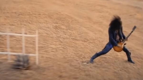 The Hood Internet maakt gruwelijk dikke mashup van de grootste hits uit '91