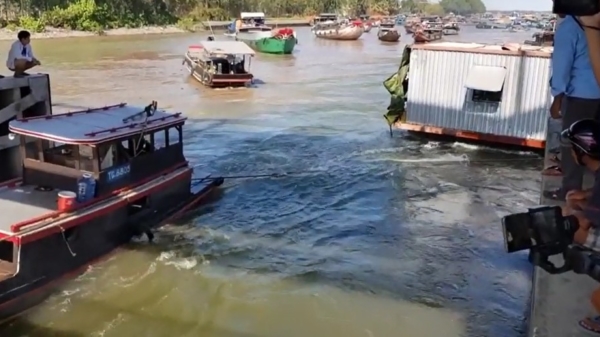 Vietnamese sleepboot is niet opgewassen tegen sterke stroming en zinkt