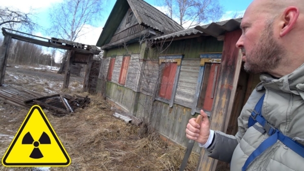 Waaghals gaat urban exploreren in Tsjernobyl en ontmoet 92-jarige inwoonster