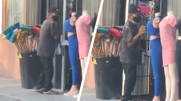 Ouwe snoepert kan het niet laten en moet even voelen en ruiken