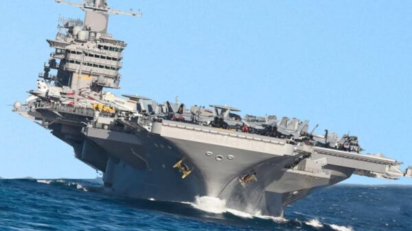 Even genieten van wat waanzinnig grote vliegdekschepen in actie