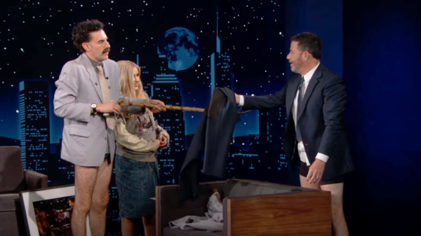 Borat geeft Jimmy Kimmel coronainspectie en jat zijn broek voor dochter Tutar