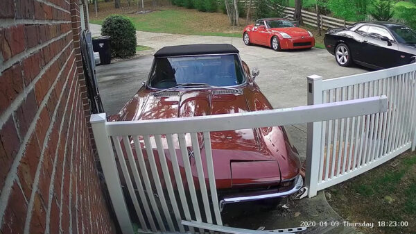 Faalhaas snapt niet hoe de remmen van zijn klassieke Corvette werken