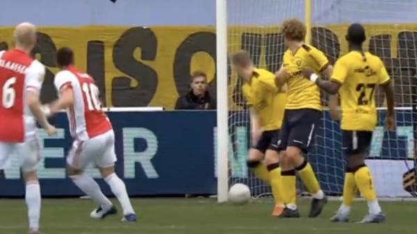 Ajax sloopt VVV tijdens historisch duel in de Eredivisie: 0-13 (!)