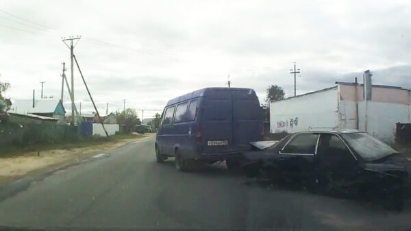 Russische wegsleepdienst heeft er weer een tevreden klant bij