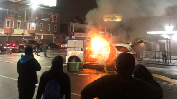 Nieuwe rellen in Philadelphia uitgebroken nadat politie Walter Wallace Jr. neerschiet