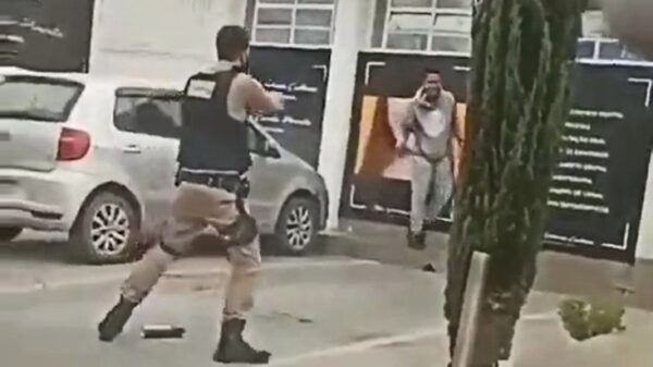 Braziliaanse crimineel gooit er een dikke move uit om een arrestatie te voorkomen