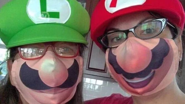 Met deze supervette kostuums kom jij Halloween wel door