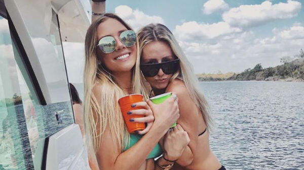 Deze appetijtelijke jongedames bewijzen waarom 2 beter dan 1 is