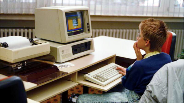 Dag van het Internet: deze 13 dingen deden we vroeger gewoooon offline