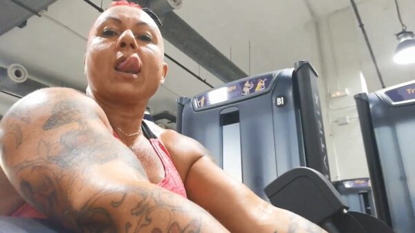 Het is verdomd hard werken om er zo verleidelijk uit te zien