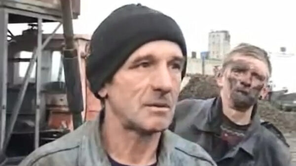 Classic: Dimitri komt weer dronken op het werk aanzetten