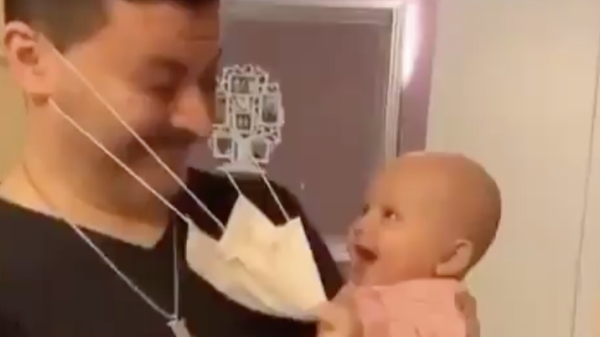 Baby vs mondkapje